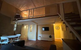 La Casa Nel Tufo